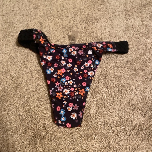 floral bikini - Picture 2 of 2